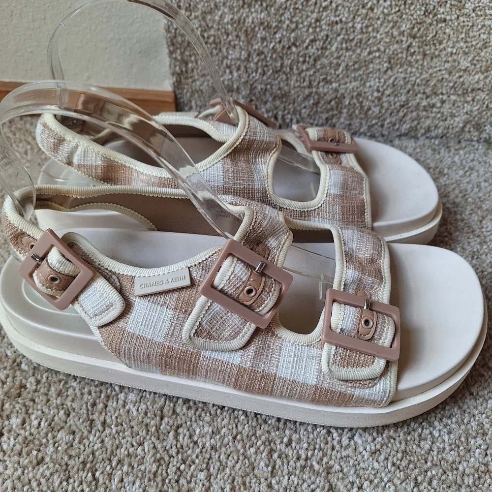 Charles And Keith Womens Tan/Cream Gingham Platform Buckle Sandals Size 41 (11)